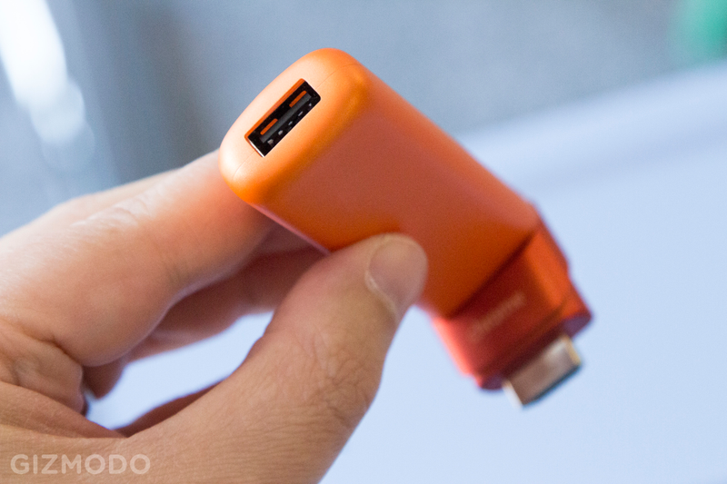 Illustration for article titled Google's Chromebit Turns Any TV Into a Chrome PC for Under $100